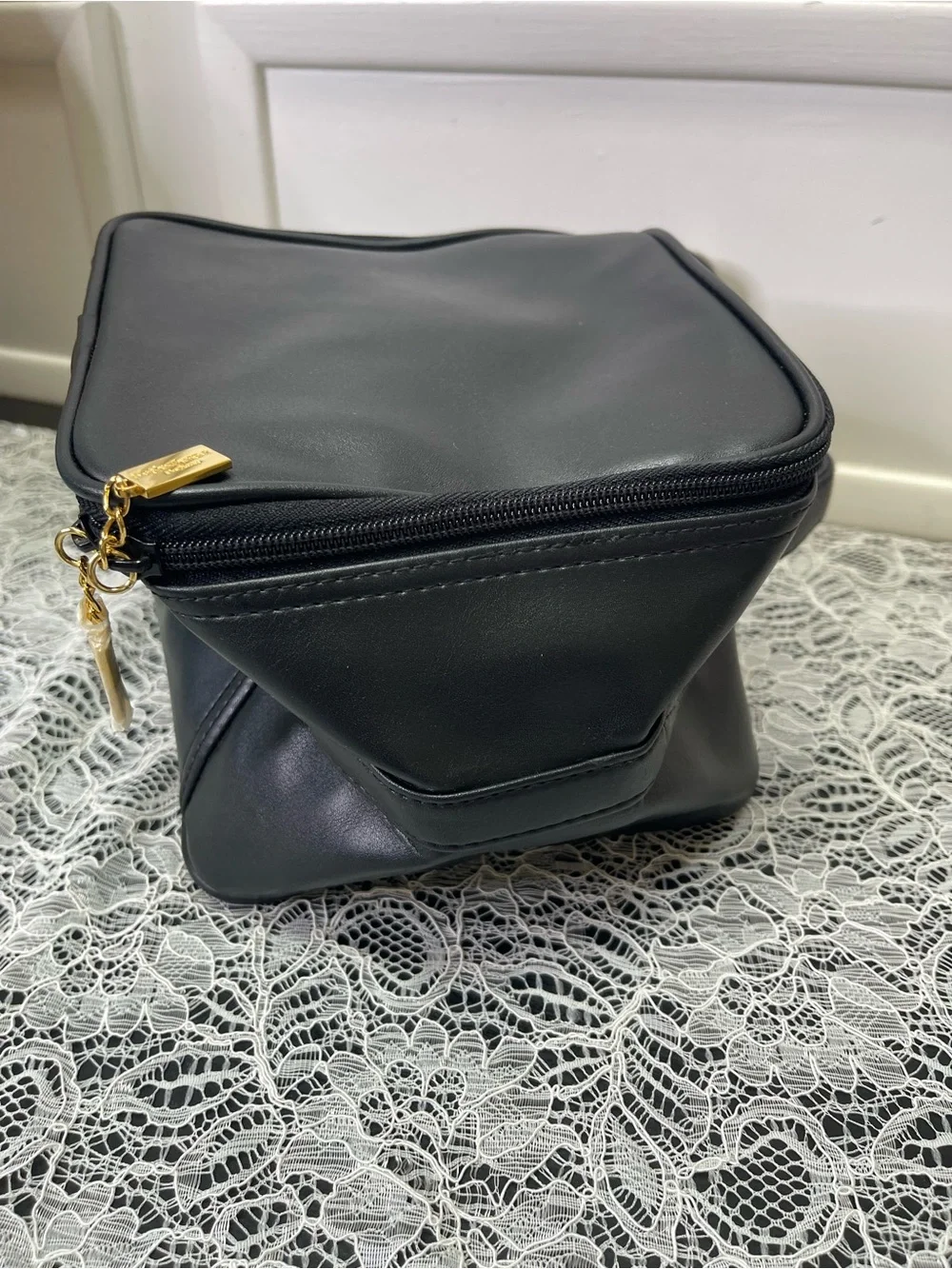 NWT YSL Beauté VIP Gift Vanity Toiletry Pouch Black/Pink 8x7x4”